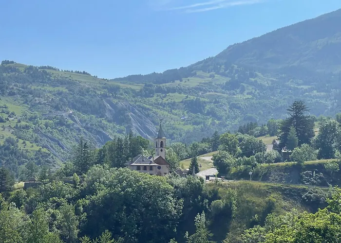 Apartment Pouss Enchastrayes